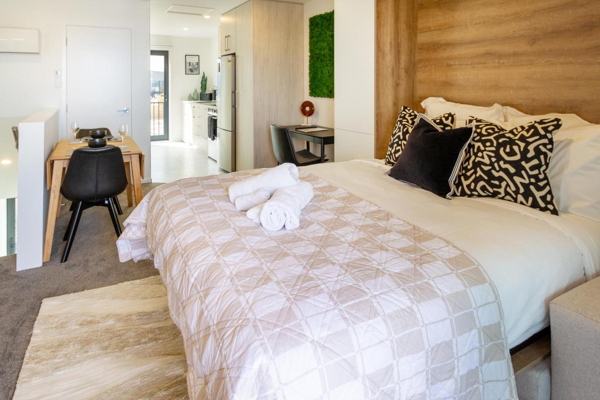 Prime Locale: Studio With Balcony ไครสต์เชิร์ช ภายนอก รูปภาพ